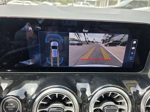 Used 2025 Mercedes-Benz GLA 250 image 10