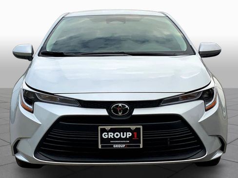 Used 2026 Toyota Corolla LE image 4