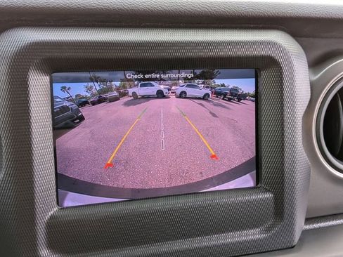 Used 2022 Jeep Wrangler Unlimited Sport AWD/4WD image 18