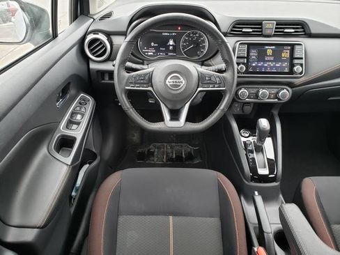 Used 2021 Nissan Versa SR image 16