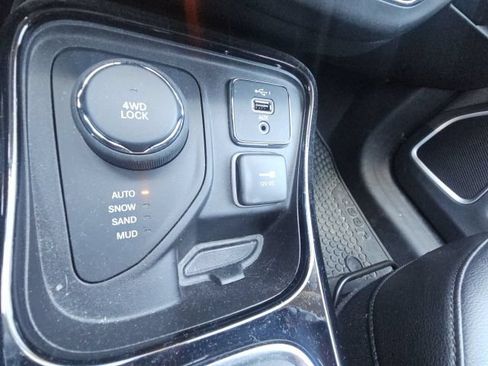 Used 2021 Jeep Compass Latitude AWD/4WD image 20