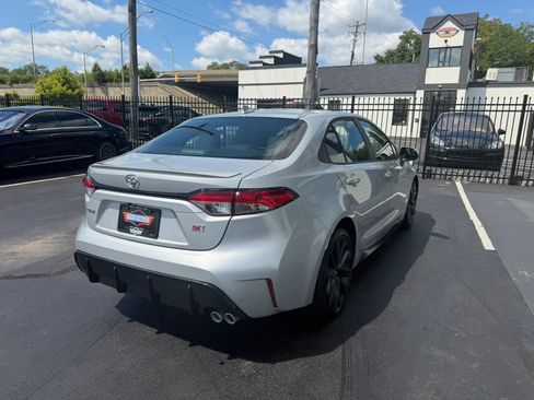 Used 2023 Toyota Corolla SE FWD image 8