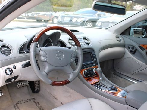 Used 2008 Mercedes-Benz SL 550 image 23