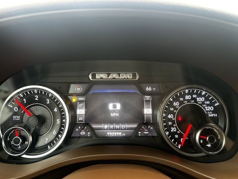 Used 2019 RAM 1500 Laramie image 44