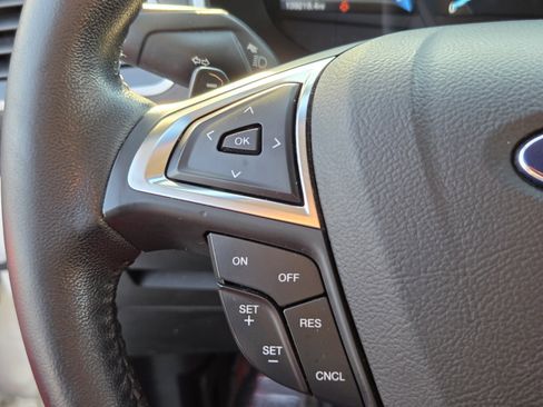 Used 2017 Ford Edge SEL w/ Equipment Group 201A image 26