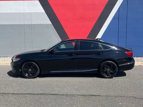 Used 2019 Honda Accord EX image 2
