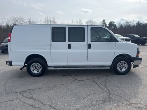 Used 2024 GMC Savana 2500 w/ Driver Convenience Package image 7