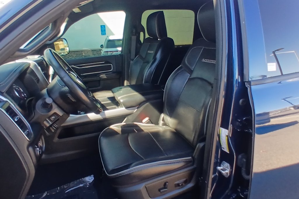 Used 2022 RAM 2500 Laramie w/ Night Edition AWD/4WD image 11