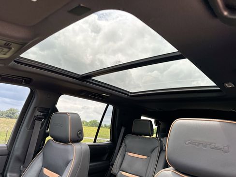 Used 2022 GMC Yukon AT4 AWD/4WD image 24