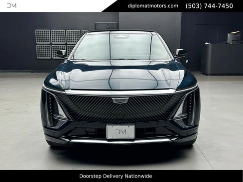 Used 2024 Cadillac Lyriq Tech image 11
