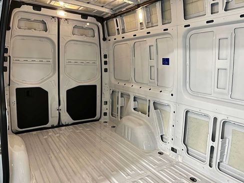 Used 2025 Mercedes-Benz Sprinter 2500 image 14