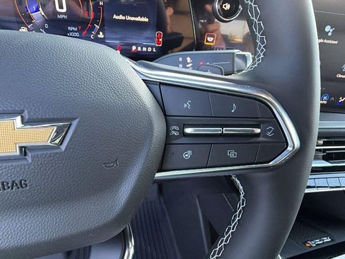 New 2026 Chevrolet Traverse LT w/ Sun and Wheel Package FWD image 24