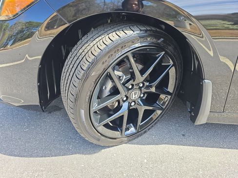 Used 2025 Honda Civic Sport image 33