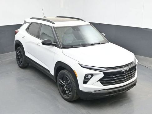 New 2026 Chevrolet TrailBlazer LT w/ Midnight Edition FWD image 32