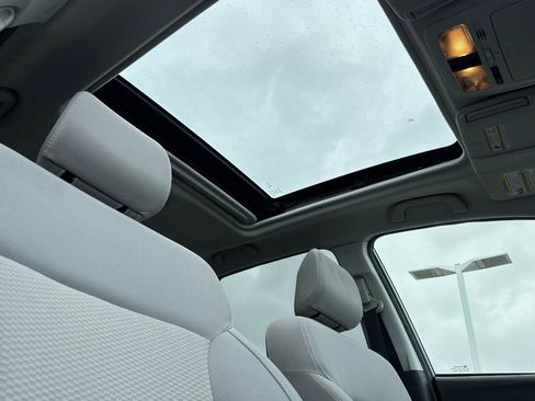 Used 2016 Subaru Forester 2.5i Premium w/ Popular Package #2 image 16