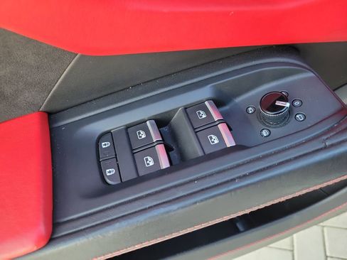 Used 2022 Lamborghini Urus AWD/4WD image 18