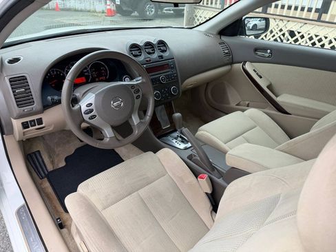Used 2011 Nissan Altima 2.5 S w/ Convenience Pkg FWD image 10