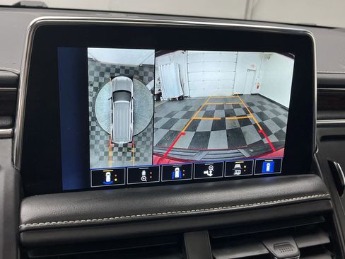 Certified 2024 Chevrolet Suburban Premier w/ Premium Package image 6