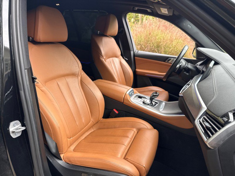 Used 2022 BMW X5 M50i w/ Executive Package AWD/4WD image 28
