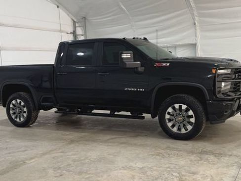 Used 2024 Chevrolet Silverado 2500 Custom w/ Custom Convenience Package AWD/4WD image 6
