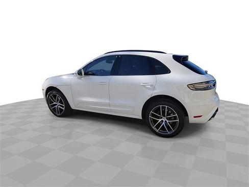 Used 2022 Porsche Macan Base image 6