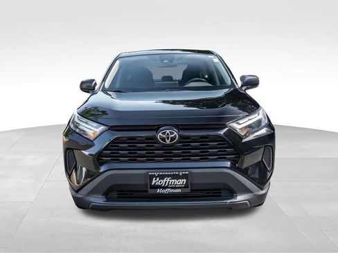 Used 2023 Toyota RAV4 LE AWD/4WD image 4