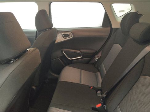 Used 2024 Kia Soul LX w/ Option Group 015 image 18