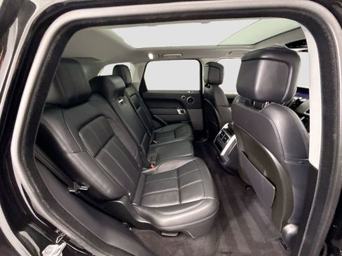 Used 2020 Land Rover Range Rover Sport SE image 21
