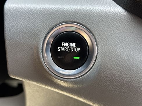 Used 2022 GMC Terrain SLE FWD image 23