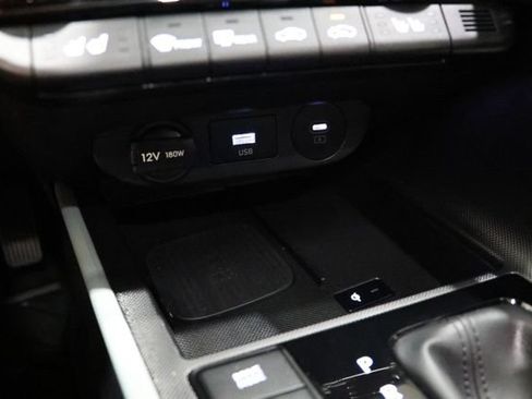 Used 2026 Hyundai Elantra Limited FWD image 30