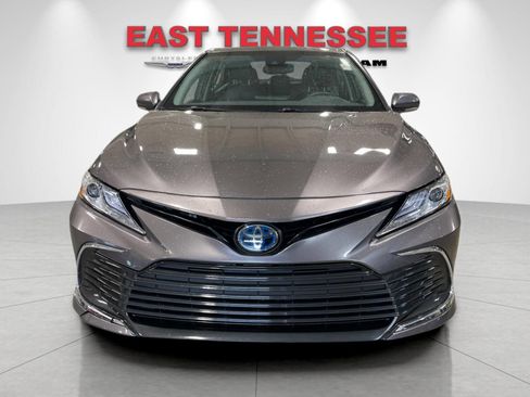 Used 2024 Toyota Camry XLE FWD image 9