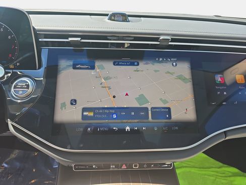 Used 2025 Mercedes-Benz E 350 Sedan image 20