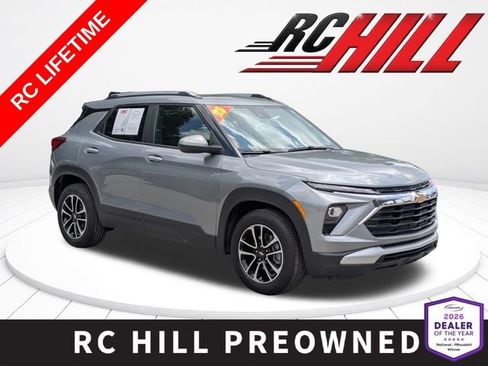Used 2025 Chevrolet TrailBlazer LT FWD image 1