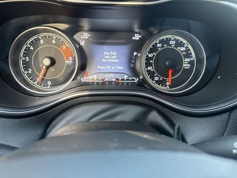 Used 2019 Jeep Cherokee Limited w/ Technology Group image 14