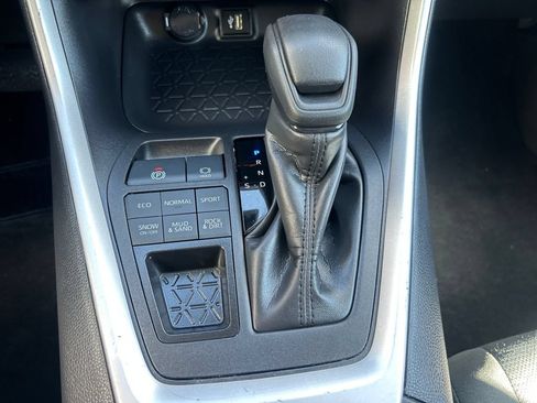 Certified 2025 Toyota RAV4 XLE AWD/4WD image 26