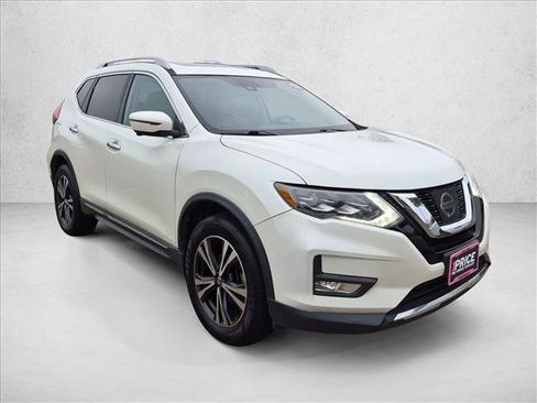 Used 2017 Nissan Rogue SL w/ SL Premium Package AWD/4WD image 3