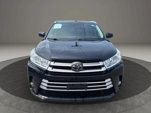 Used 2019 Toyota Highlander XLE AWD/4WD image 8