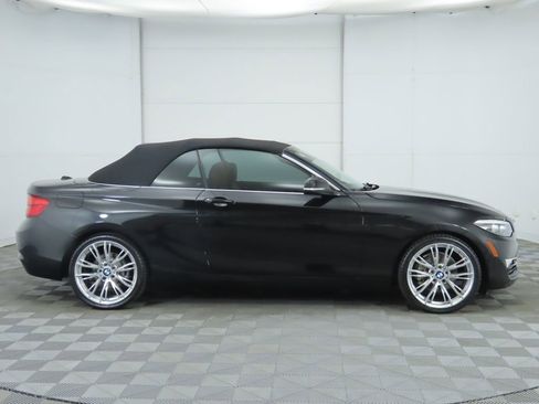 Used 2018 BMW 230i Convertible image 12