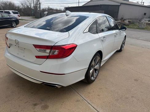 Used 2018 Honda Accord Touring image 7