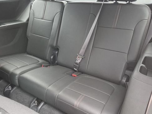 Used 2023 Chevrolet Traverse RS AWD/4WD image 14