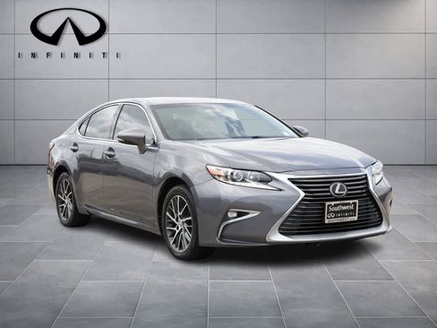 Used 2017 Lexus ES 350 FWD image 3