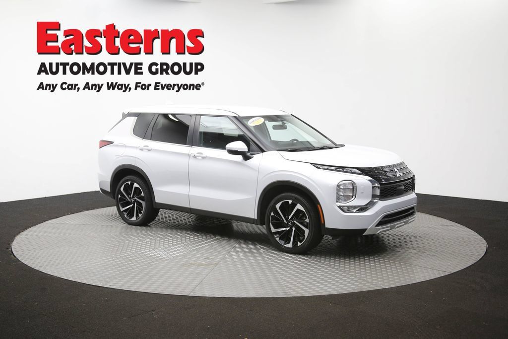 Used 2024 Mitsubishi Outlander SE AWD/4WD image 51