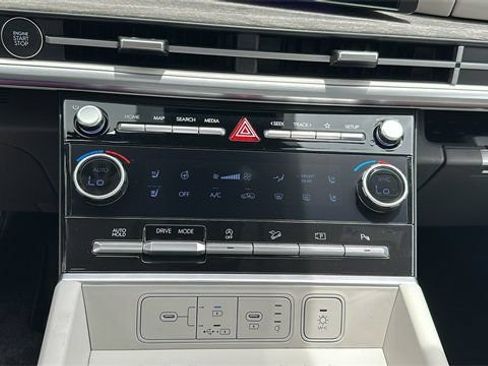 Used 2024 Hyundai Santa Fe Limited FWD image 25