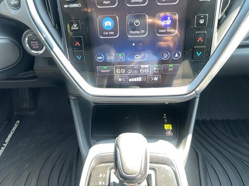 Certified 2024 Subaru Crosstrek 2.5i Limited w/ Crosstrek Mirror Package image 12