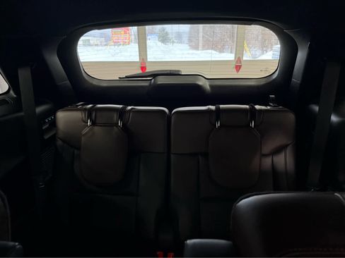 Used 2021 Ford Explorer Platinum w/ Equipment Group 601A image 22