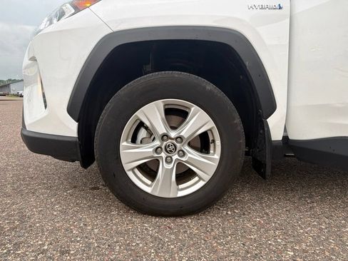 Used 2021 Toyota RAV4 XLE w/ Convenience Package AWD/4WD image 24