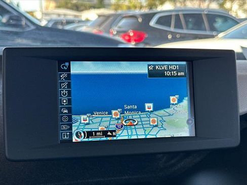 Used 2017 BMW i3 94 Ah w/Range Extender image 18