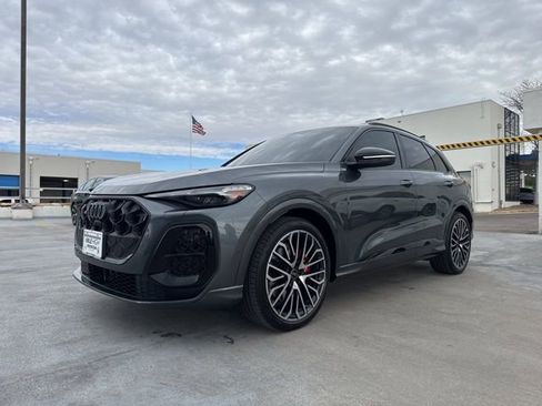 Used 2025 Audi SQ5 Premium Plus image 2