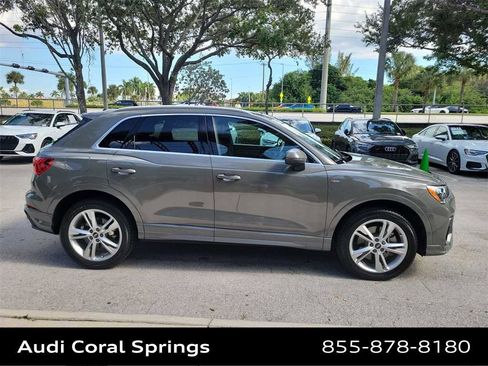 Certified 2022 Audi Q3 2.0T Premium w/ Convenience Package image 9