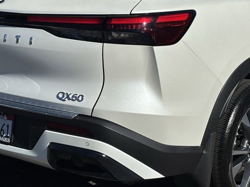 Certified 2025 INFINITI QX60 Luxe w/ Cargo Package image 4